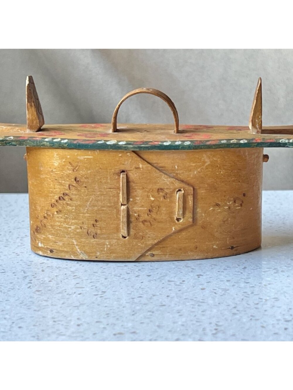 Signed Norwegian Bentwood Tine Wood Box Floral Paint Carved Letters 5.75x2.25x3T - Picture 6 of 16